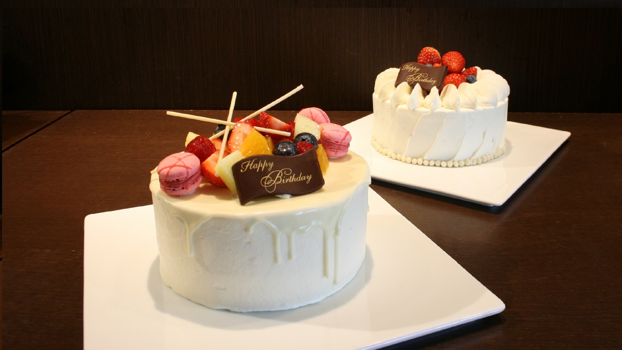 【ティーラウンジ　クローバー】ホテルメイドの特製デコレーションケーキ。誕生日や記念日にどうぞ。