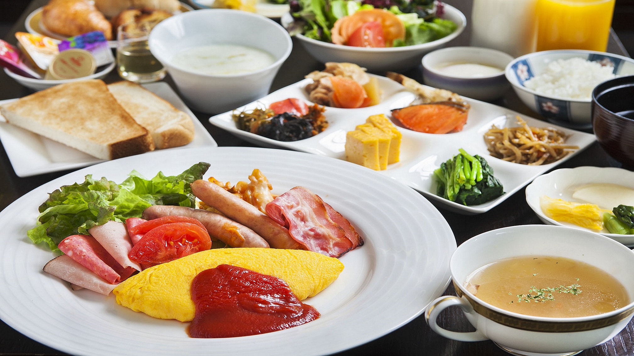 【朝食】県産食材を中心とした和洋ビュッフェの朝食で心と体が目覚めます。※イメージ