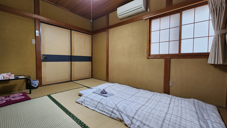 #和室6畳　お布団は敷いた状態でお客様をお迎えします