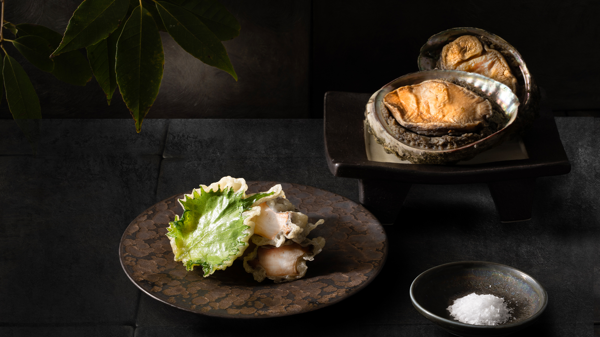 磯の香りと、鮑ならではの力強い食感