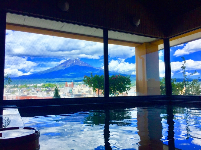 富士山一望展望風呂　夏の富士山