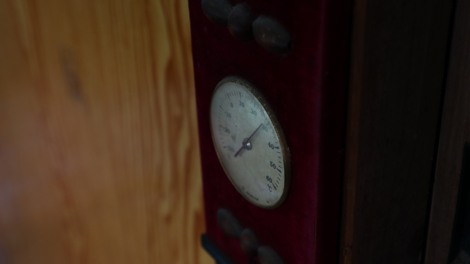 館内_レトロイメージ_温度計。 *