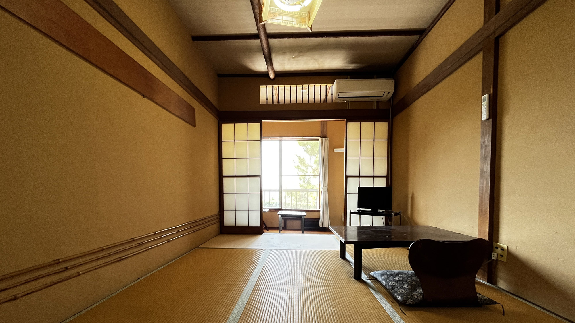 客室_新館2F_和室6畳_やのすけ*