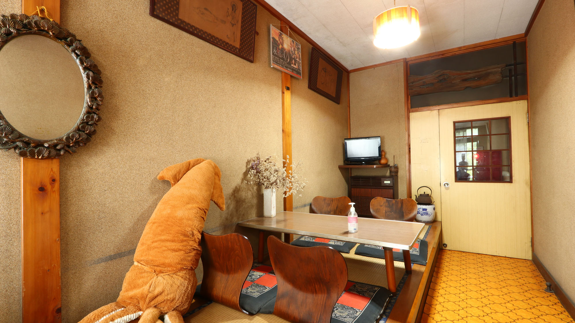 館内_だんらん(休憩室_お風呂上がりの待ち合わせ場所として。*