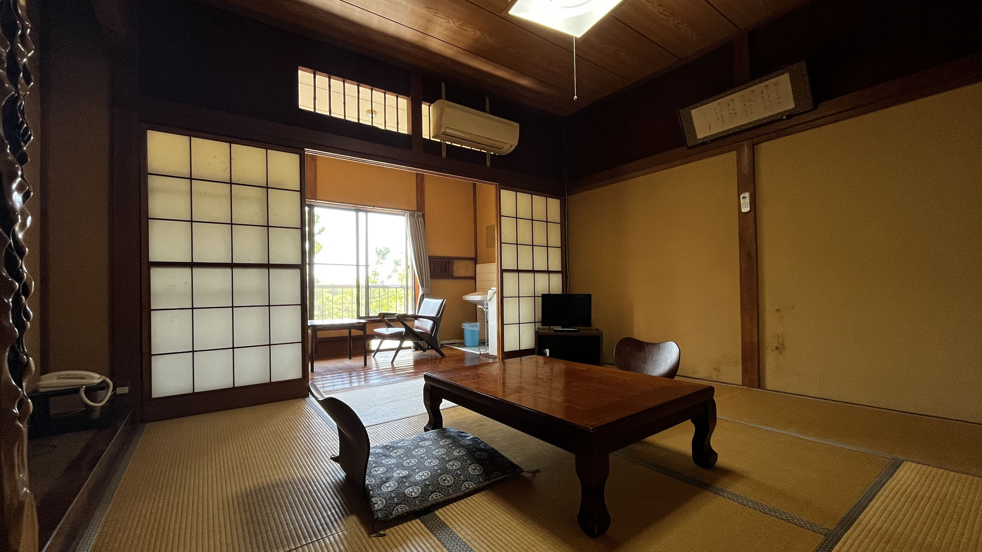 客室_本館2F_和室8畳T無_松風 *