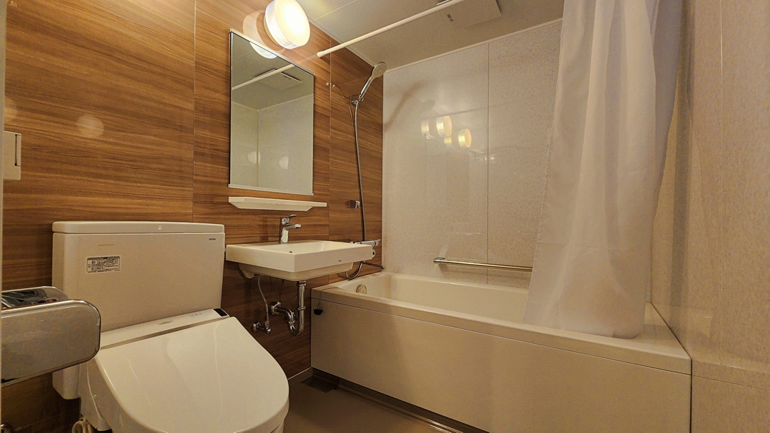 【客室】和室8畳バストイレ付　モダンなユニットバス