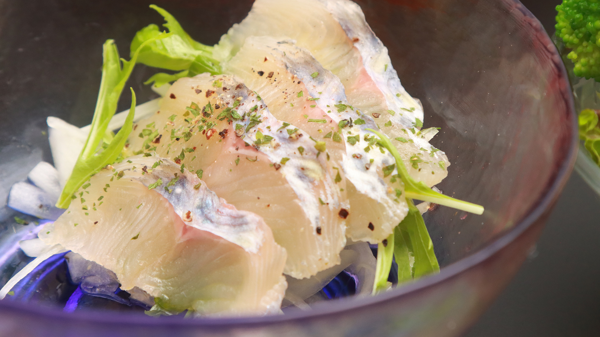 【料理】 夕食　ビジネス・ライトコース　虹鱒のカルパッチョ