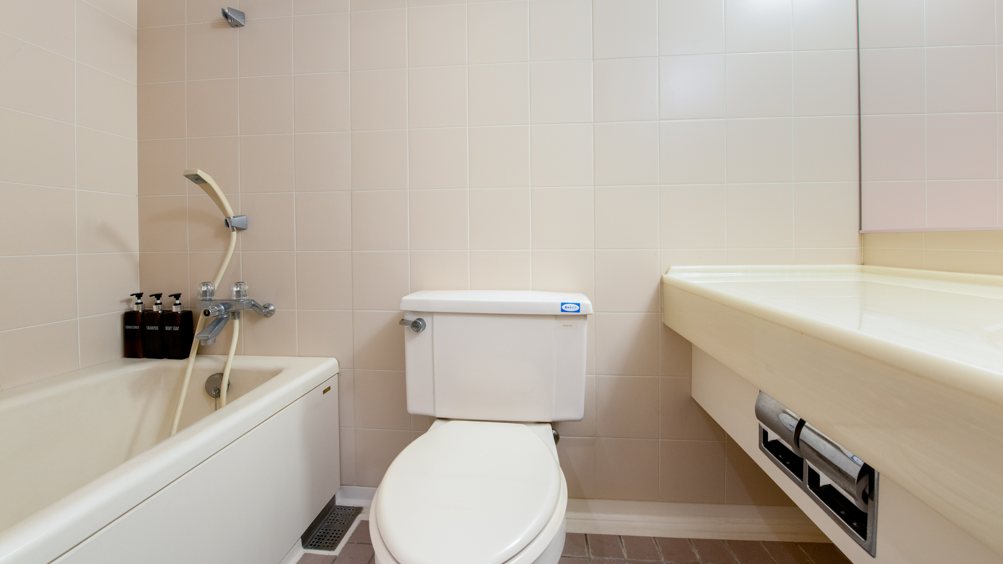 *部屋一例（ユニットバス）/全室バス・トイレ付！時間を気にせずご利用いただけます。