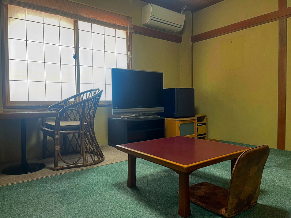 和室8畳＜バス・トイレ共同＞