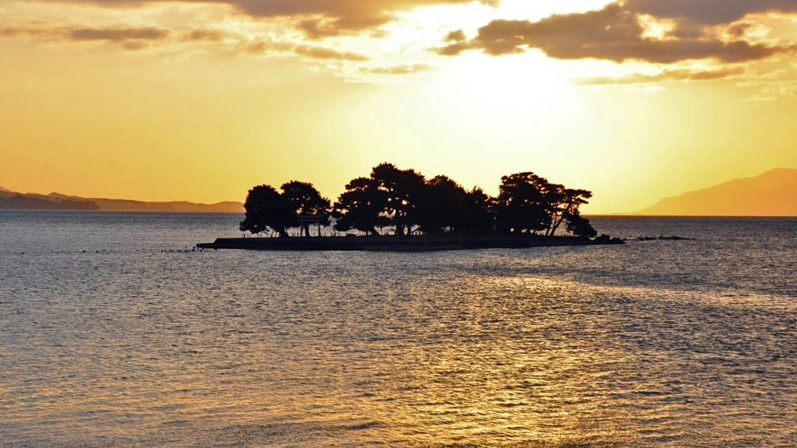 *【宍道瑚】夕景の美しさで有名、刻一刻と表情を変える日本百景の美しい湖。