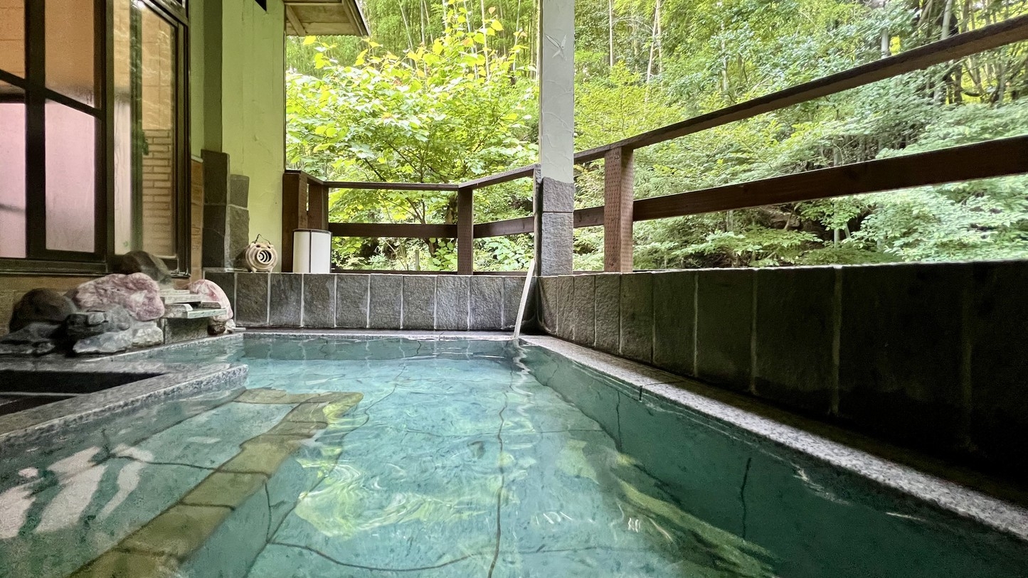 週末1日1室限定！都心から一番近い秘湯。かぶと湯源泉掛け流し★露天湯で癒し夕朝食付プラン★駐車場無料