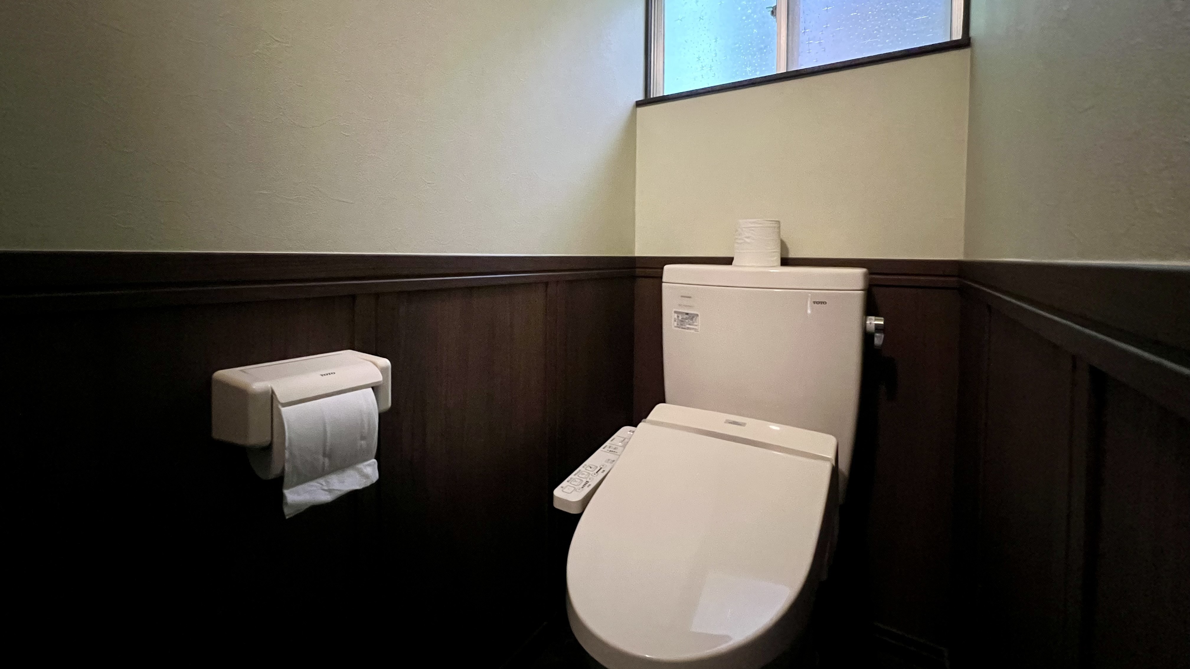 □客室2階奥 - 芦（アシ）トイレ（共同）