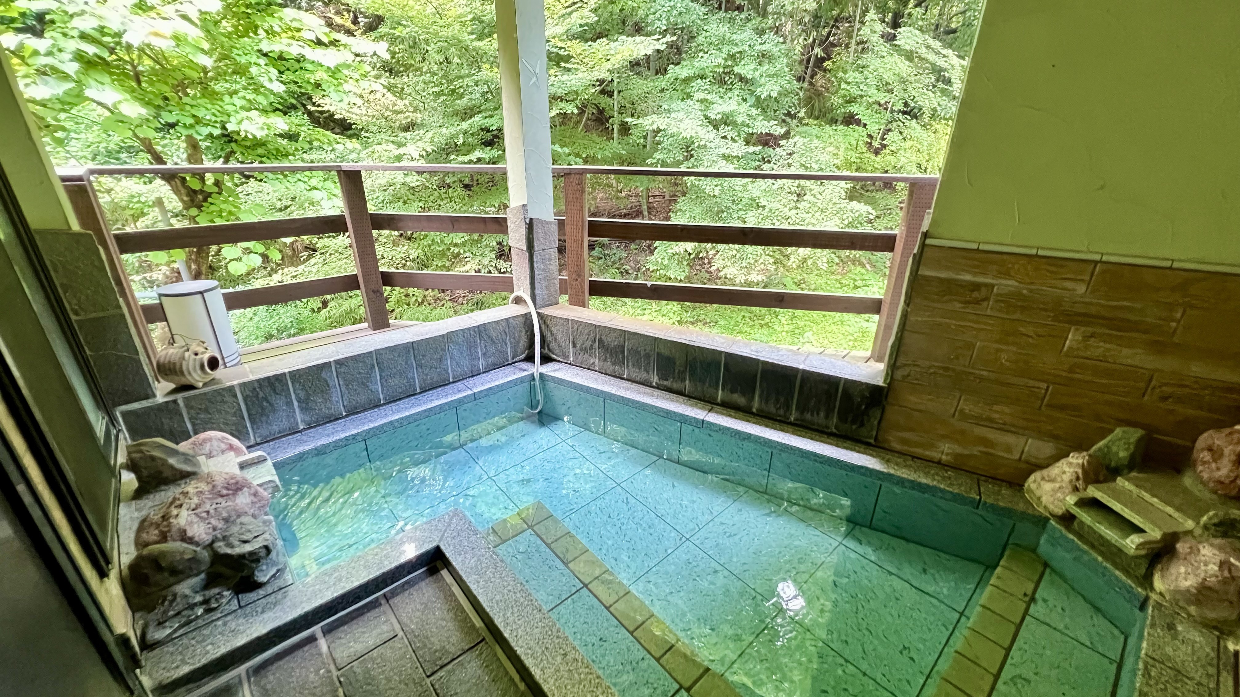 □温泉　男湯（露天）