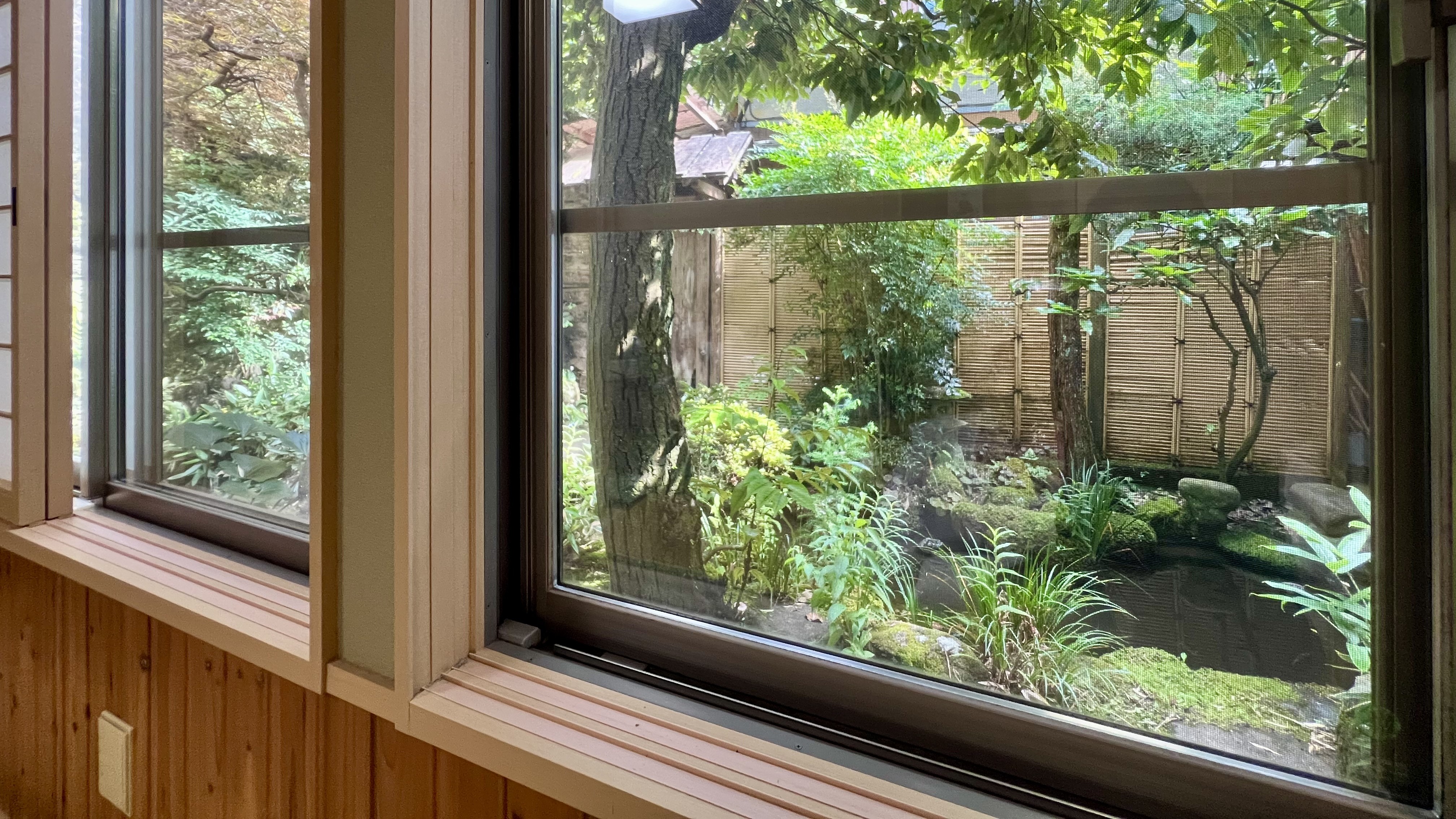 □客室1階 - 畔（アゼ）景色　※予約時のお部屋指定などは空き状況により異なるため確約不可となります