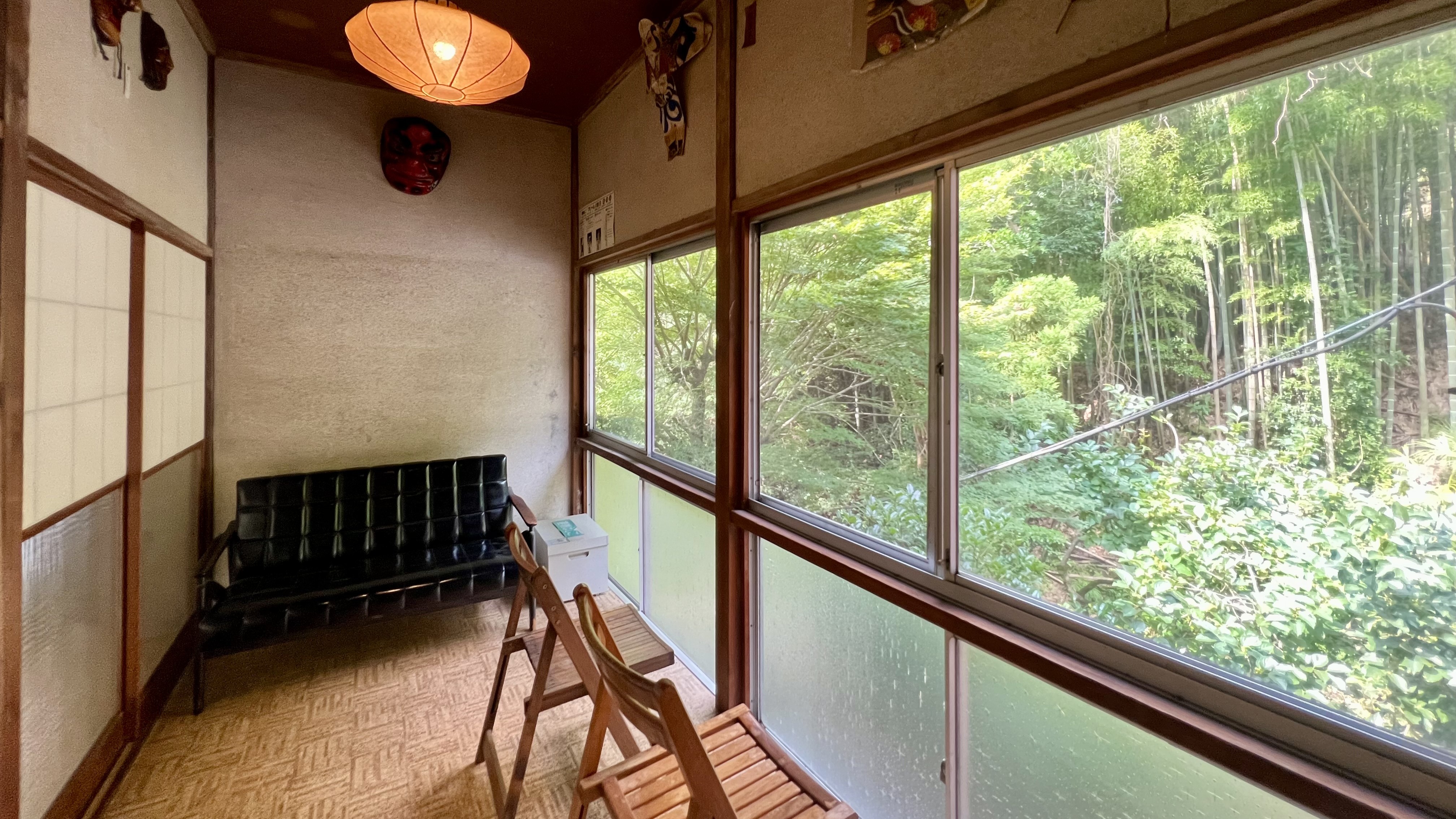 □2階　お食事処　廊下側　休憩スペース・景色