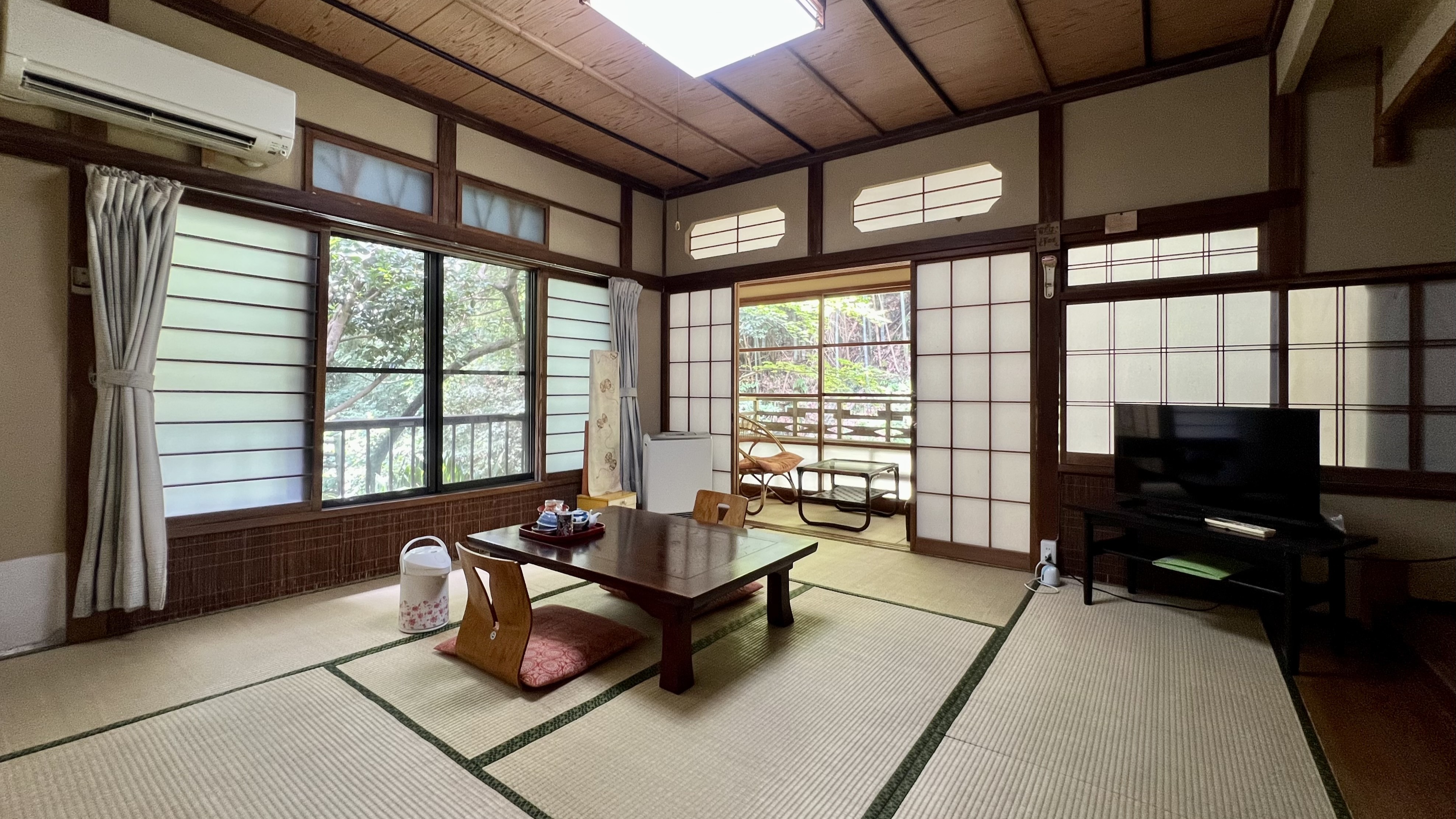 □客室1階 - 胡桃（クルミ）　※予約時のお部屋指定などは空き状況により異なるため確約不可となります