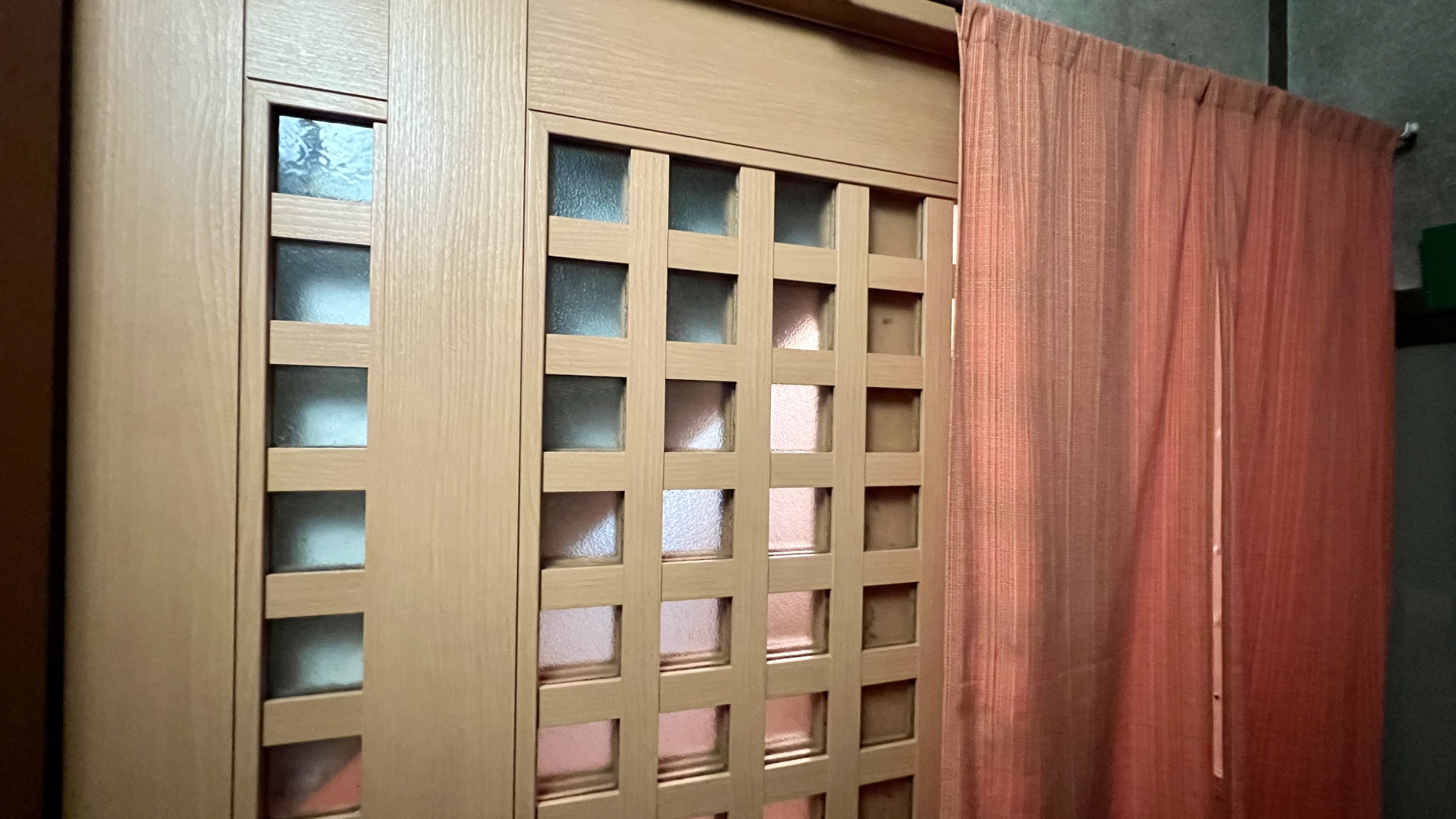 □温泉　女湯側　入口