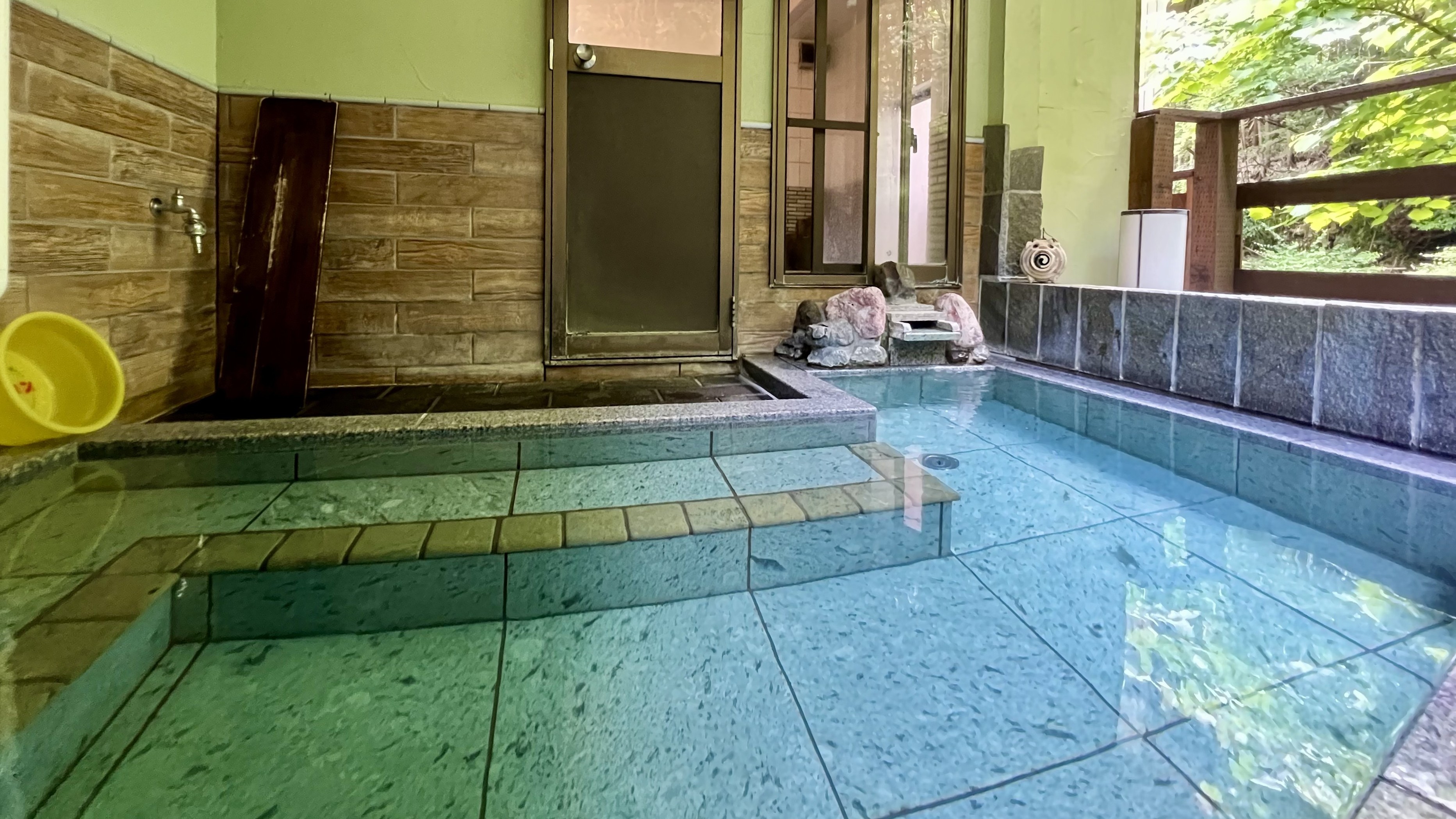 □温泉　男湯（露天）