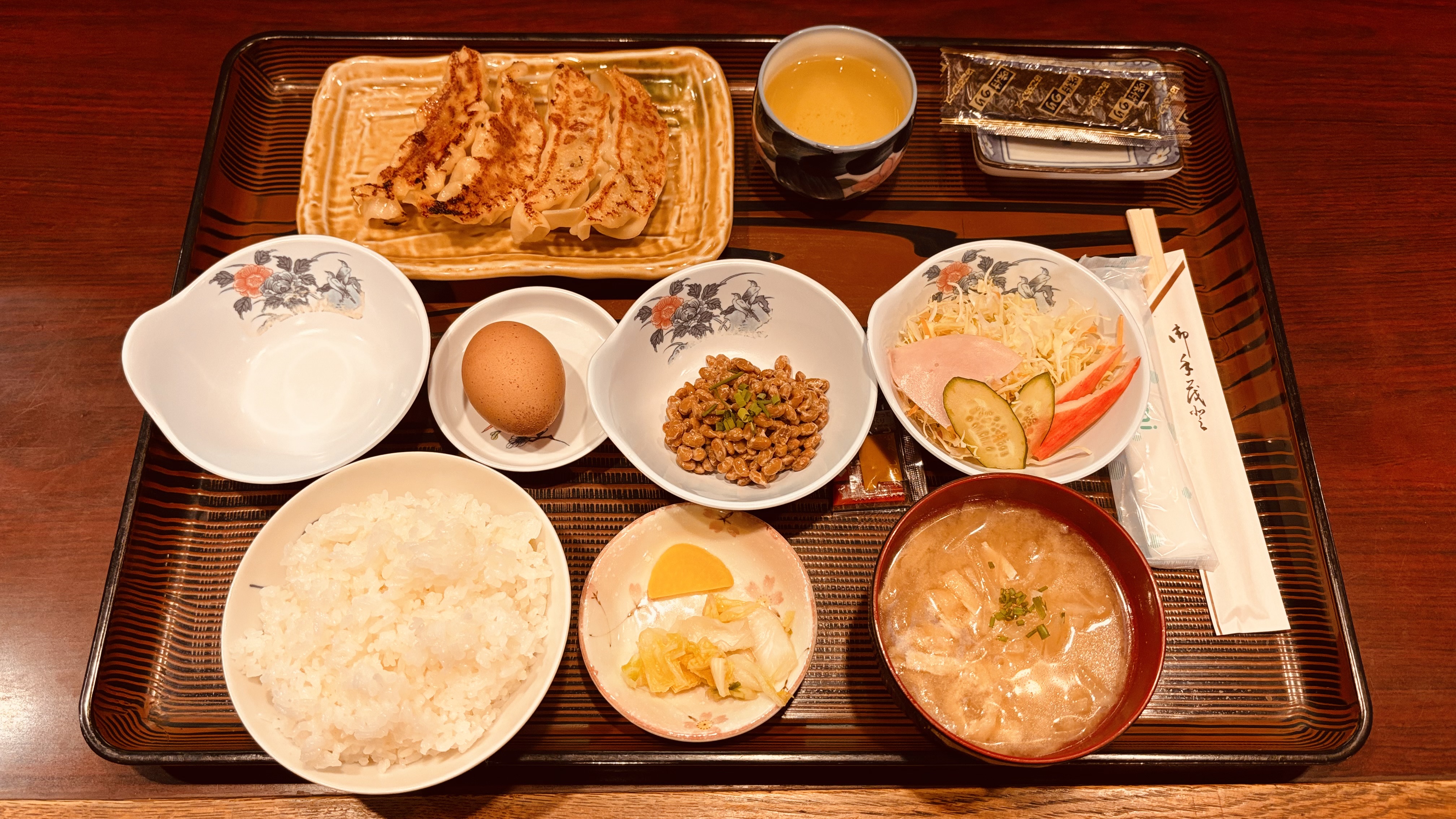 【朝食・和食】ジャンボ餃子