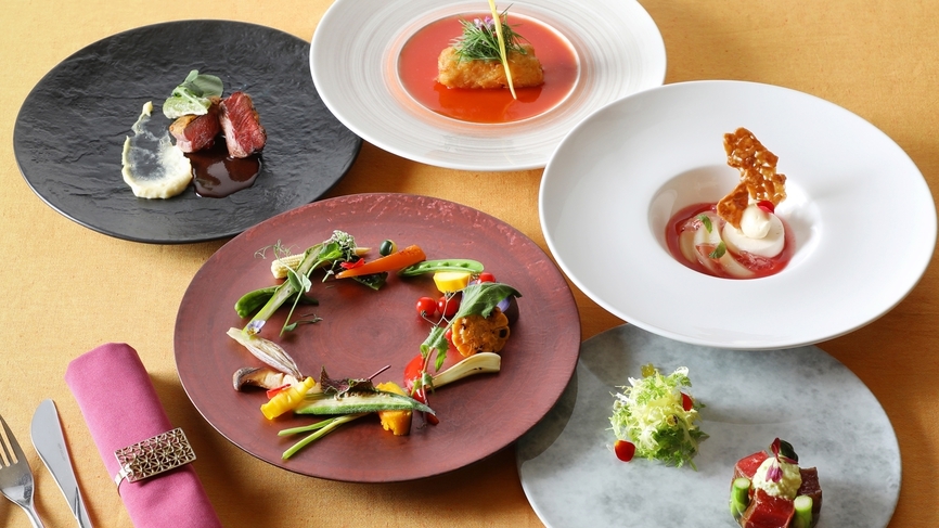 【7月・8月】夏旅におすすめ♪　旬を味わうフレンチ＆朝食ブッフェ≪特典付き≫（2食付）