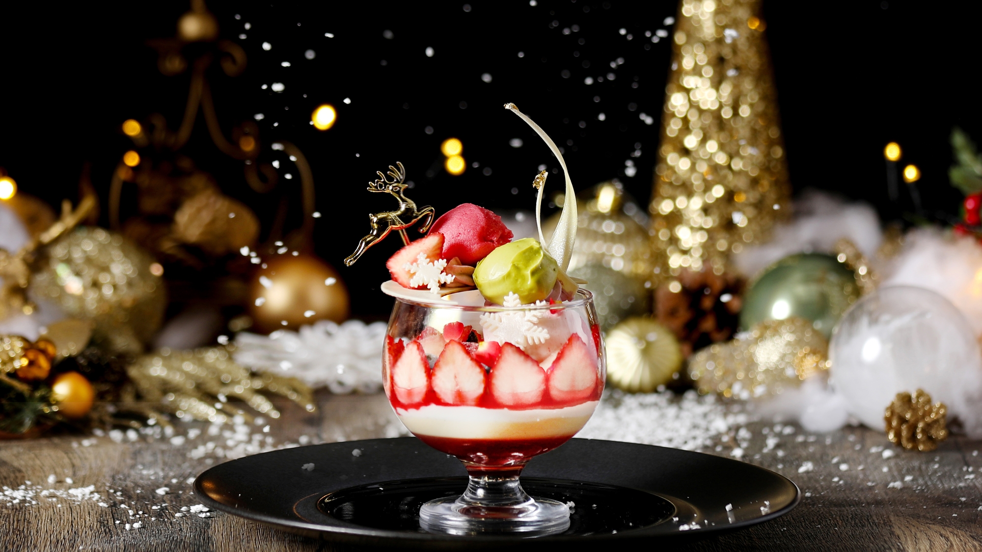 12/1(月)～12/19(金)パフェ　ブルアネージュ～グラスに閉じ込めた冬景色～