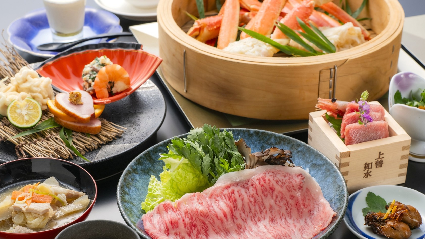 【食に感動を！】冬の高級食材の共演「特選会席」◆＜新潟牛Ａ５ランクのすき焼き鍋＞と＜蒸し蟹＞