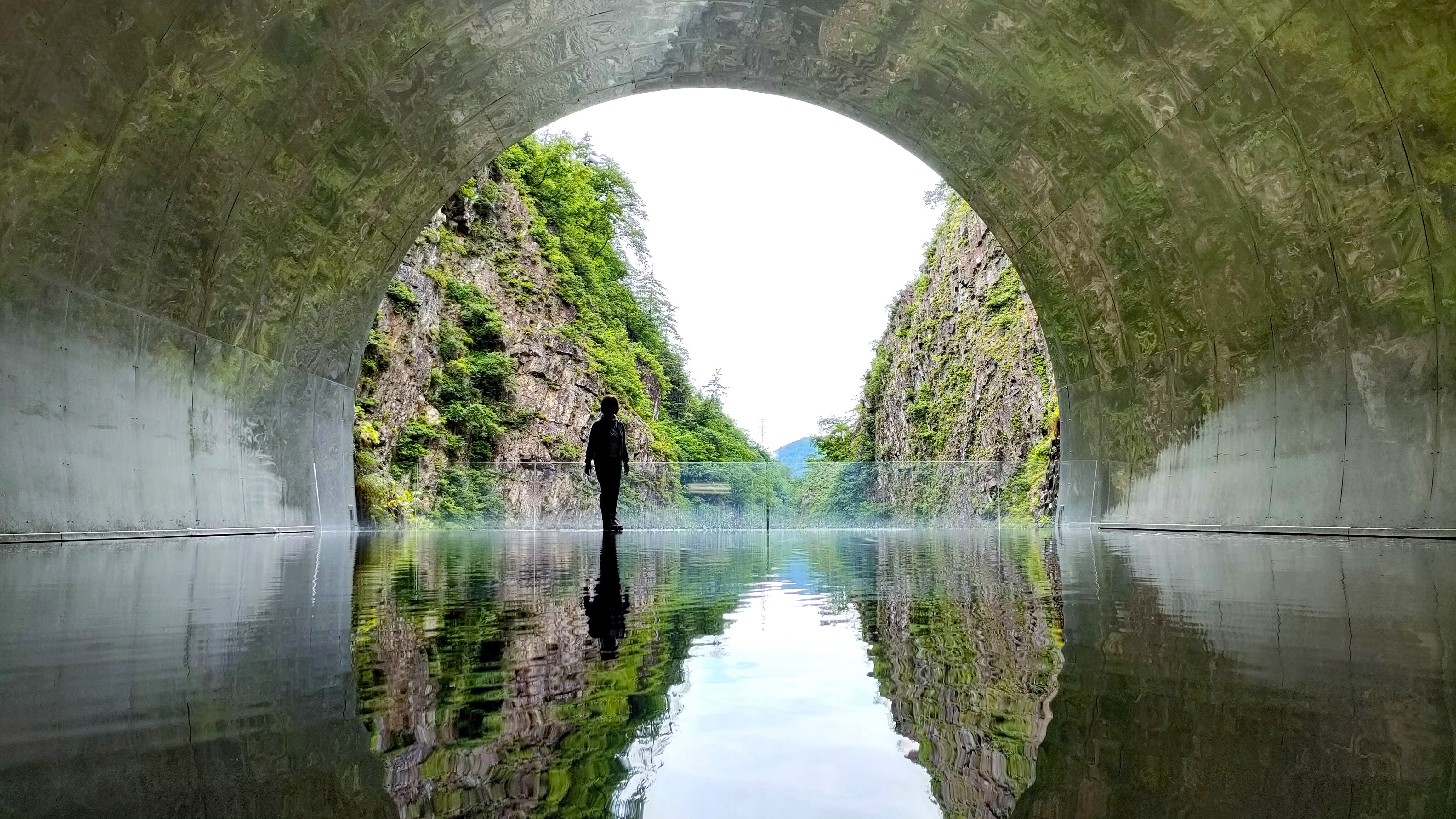 清津峡｜当館から車で約20分のところにある人気のフォトスポットです♪