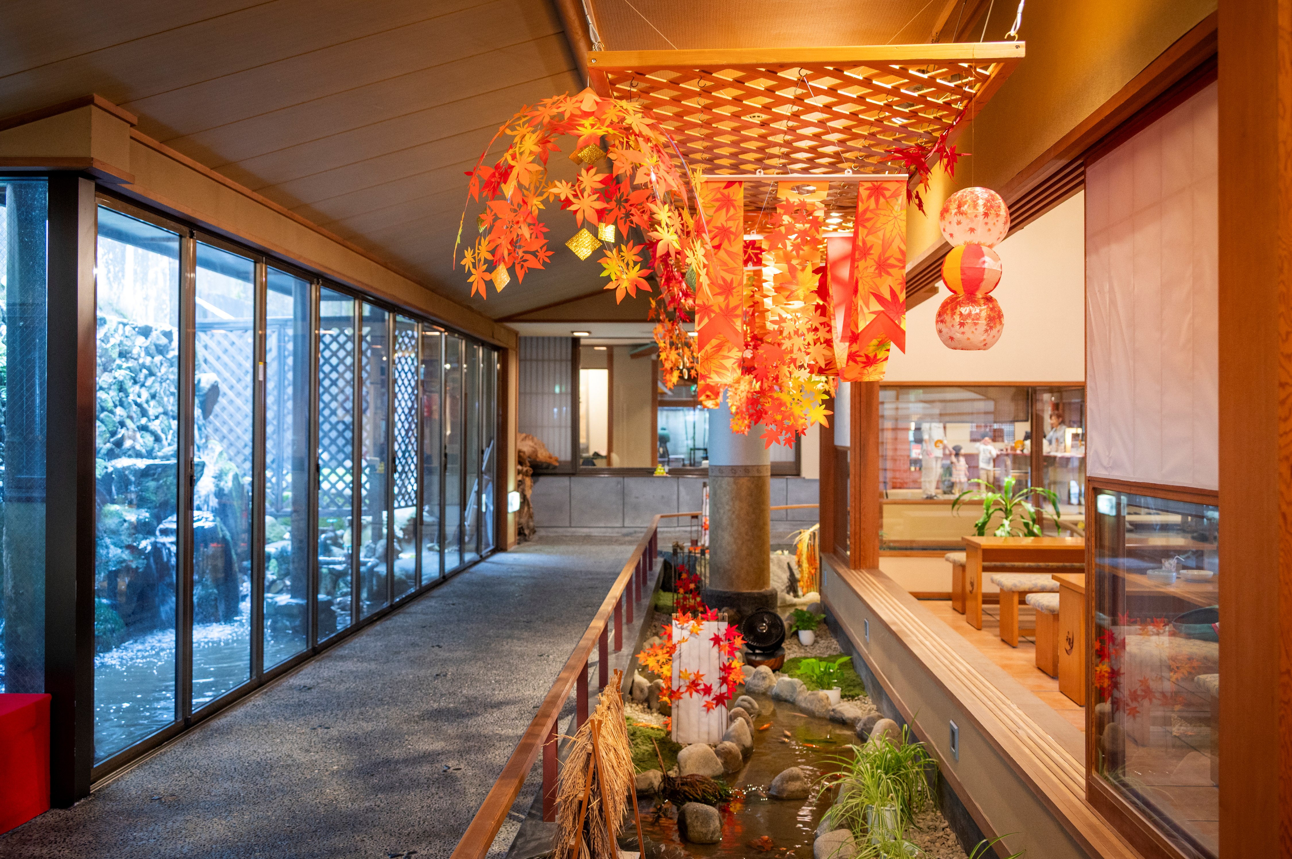 秋を彩るエントランス