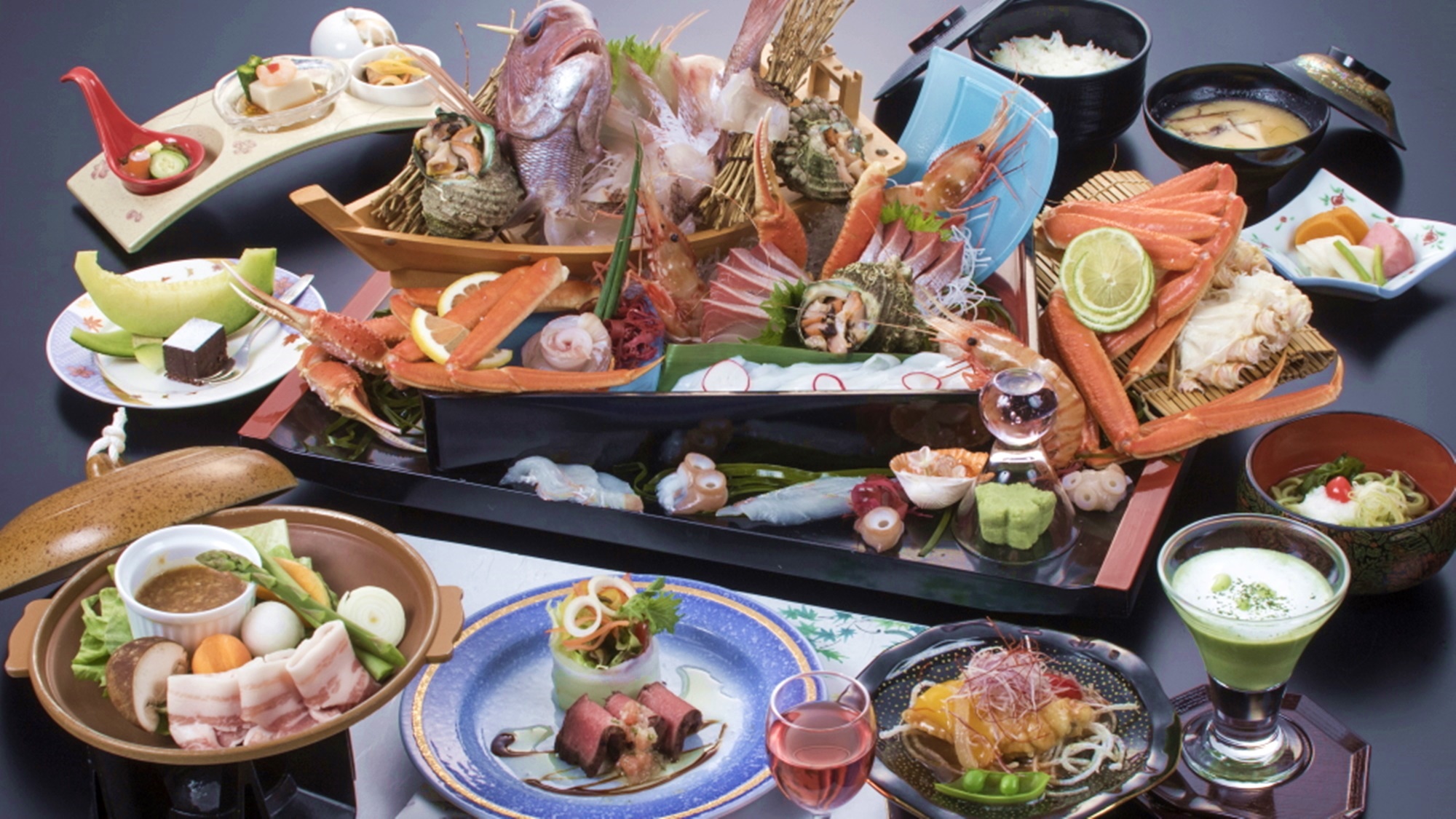 *【夏のグルメコース一例】庄内の旬の食材に料理長が腕を振るった逸品（写真のお刺身は2人前です）。