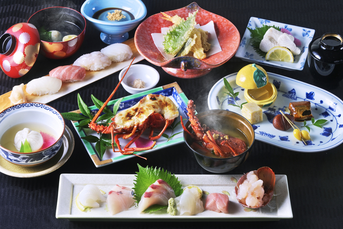 日本料理「綵」〜あやぎぬ〜　９月〜１１月限定☆野母崎伊勢海老会席料理付プラン【1泊2食】