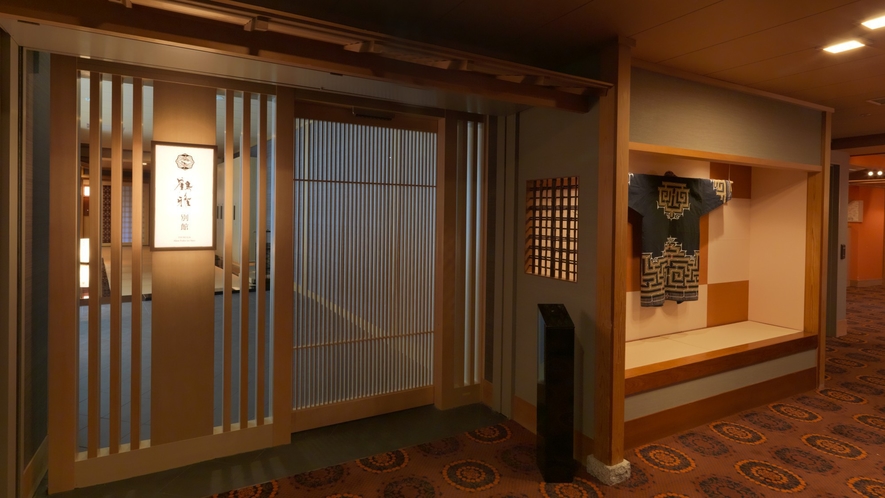 【別館／雅-MIYABI-】フロア入口／別館のお部屋は専用キーで開閉するゲートの中に。　※イメージ