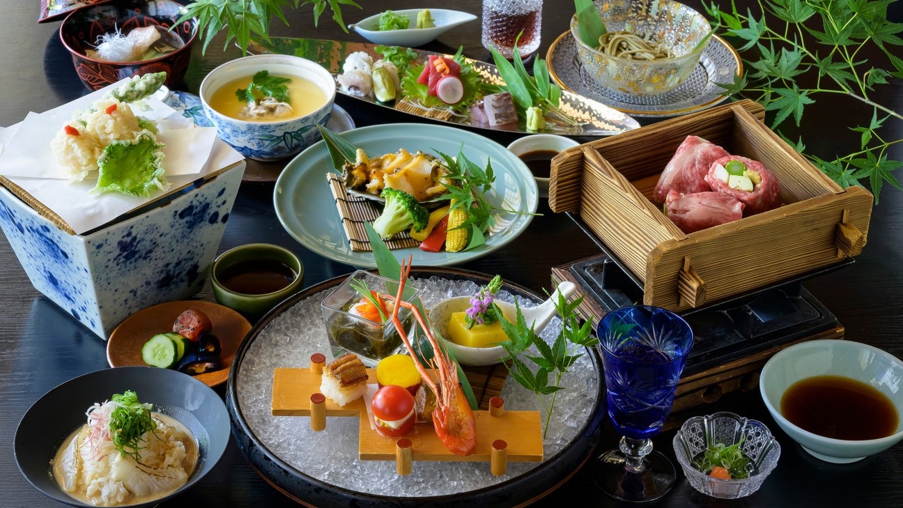 【楽天トラベルサマーSALE】ワンランク上の美食ステイ〜贅沢メイン料理を選択＜プレミアム味覚会席＞