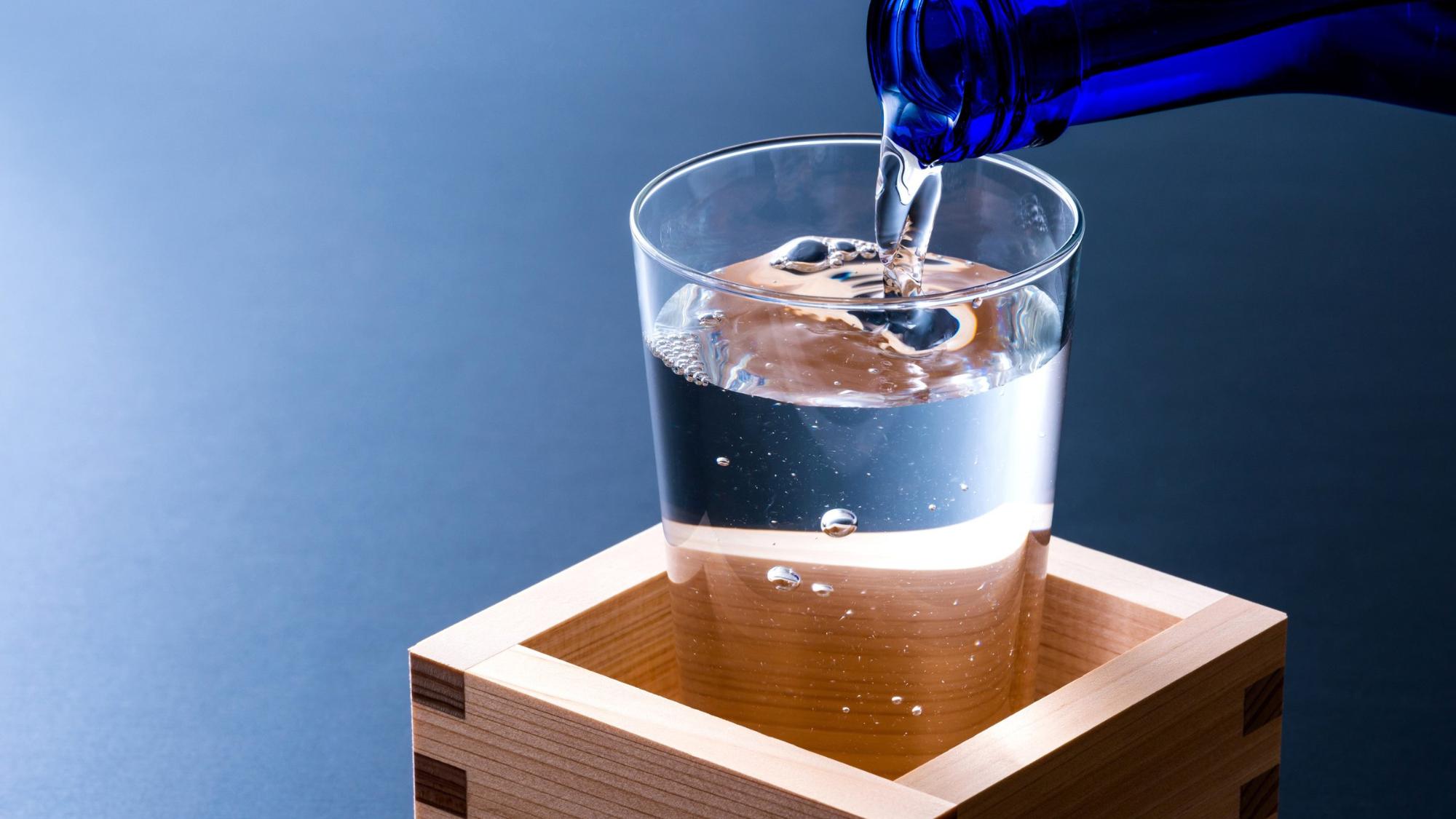 自然豊かな山陰の美味しい水で作られた地酒と、山陰の美食の数々をお愉しみください。