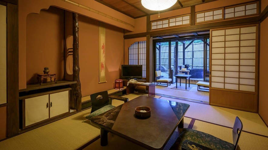 6畳間が2部屋に、露天風呂が2つと贅沢な造りの準特別室【ひさごの間】