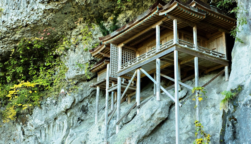 ◆当館から車で30分。日本一危ない国宝と言われる『三徳山三佛寺』（投入堂）