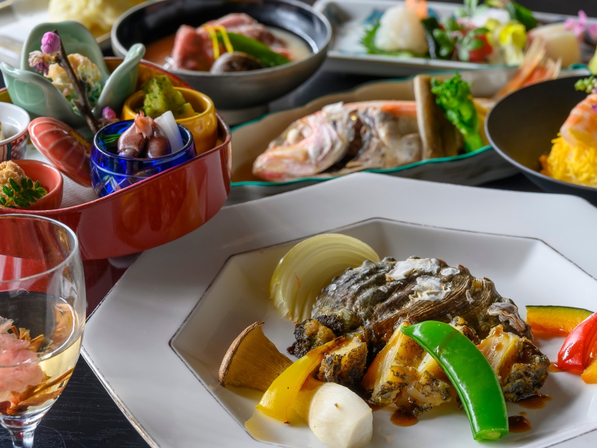 【春のプレミアム味覚会席】山陰の旬の味覚の贅を極めた会席料理です。