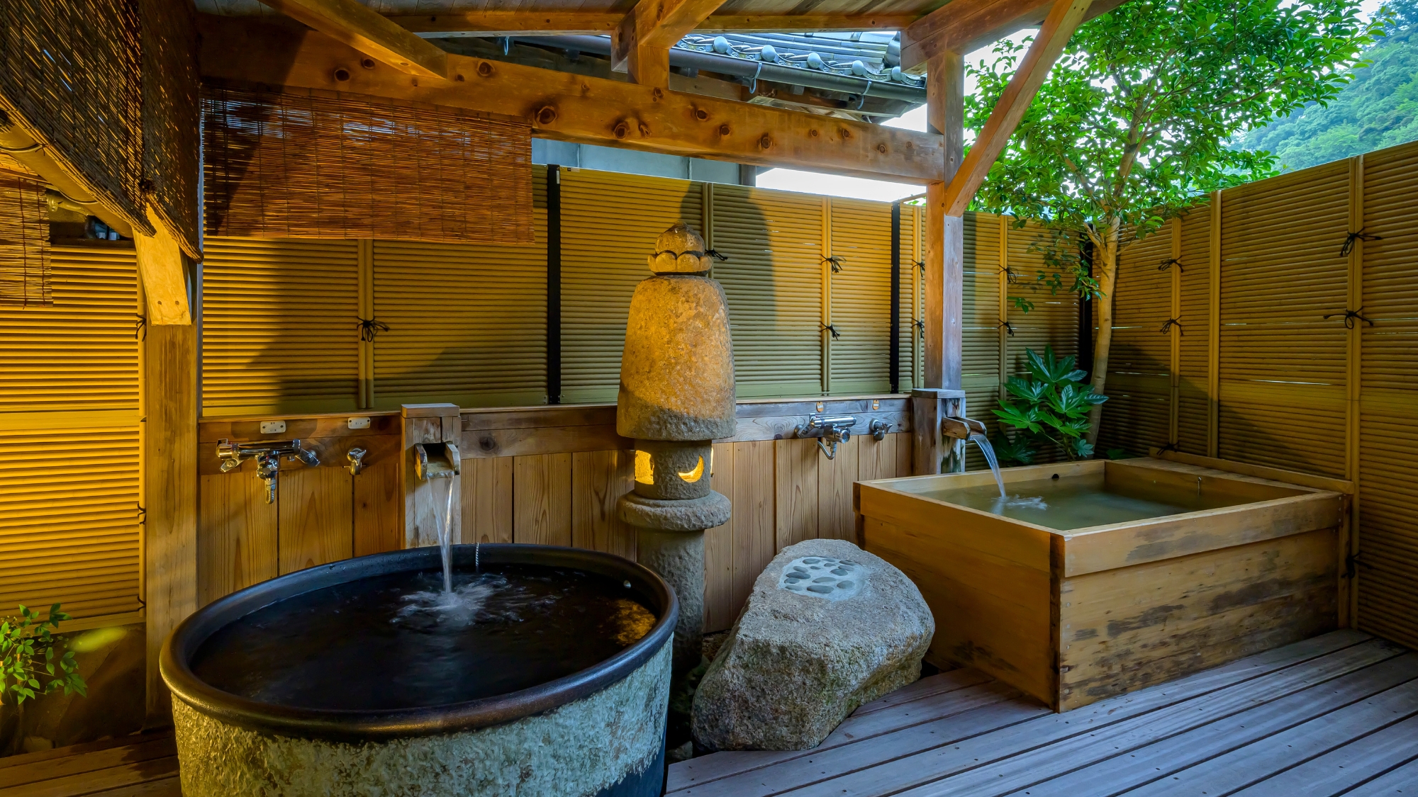 檜と陶器の庭園露天風呂を設えた贅沢なお部屋【水仙の間】
