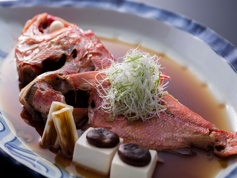 【当館人気】金目鯛の煮付けと旬の懐石料理【朝夕お部屋食】