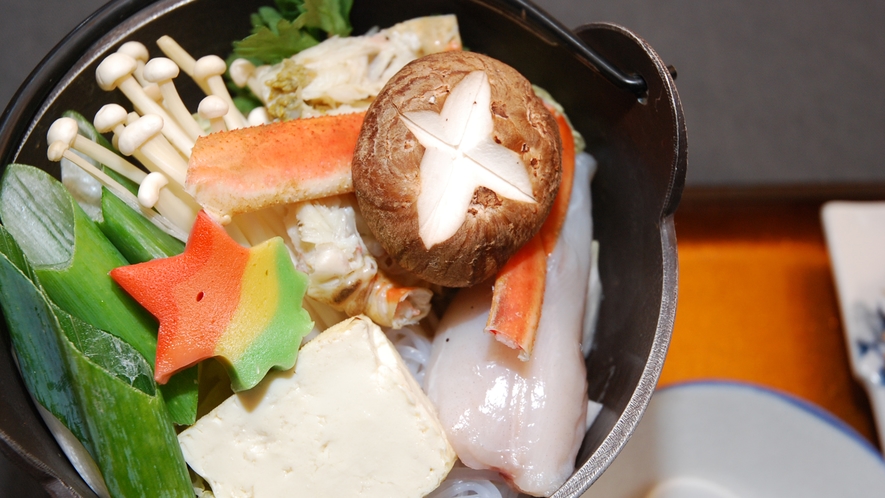 *【夕食一例】旬の地元産の食材をふんだんに使用！海鮮だけでなくお野菜のおいしさもご堪能ください。