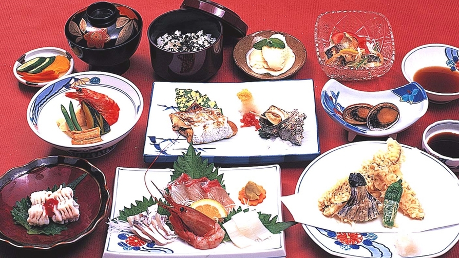 季節の会席料理が楽しめるスタンダードプラン★２食付