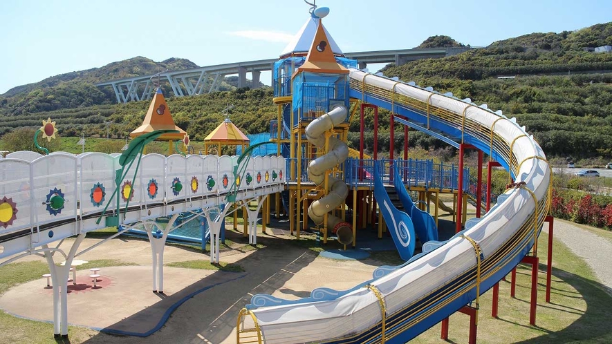 【淡路島国営明石海峡公園】大型遊具でお子様も楽しめる（ホテルよりお車70分・高速利用・有料）