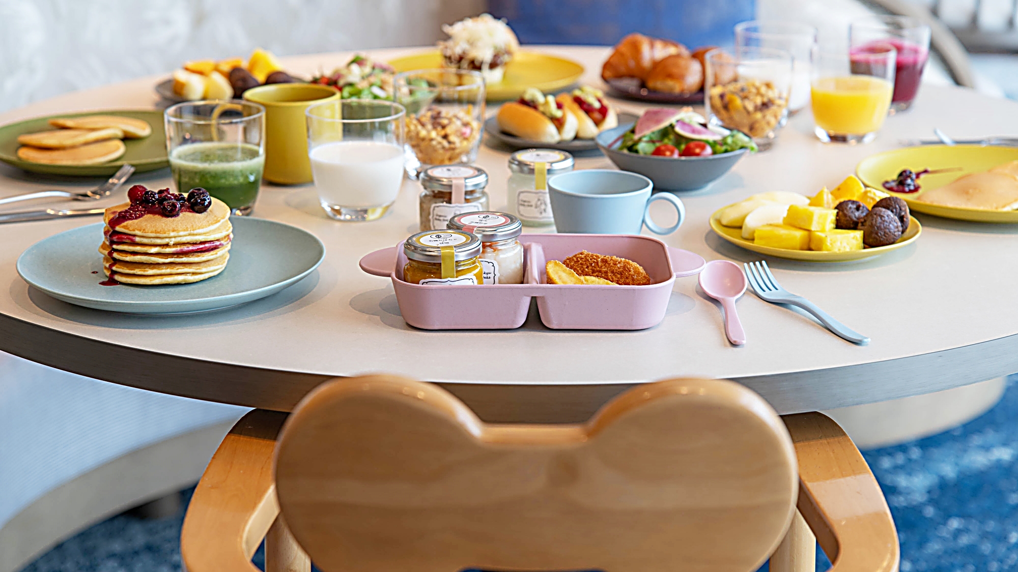 子ども向け食事イメージ