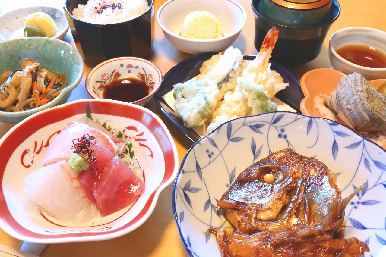 【夕・朝食付】1日10組限定♪二見浦を眺めながらさらさ廣の『参宮御膳』を愉しむ