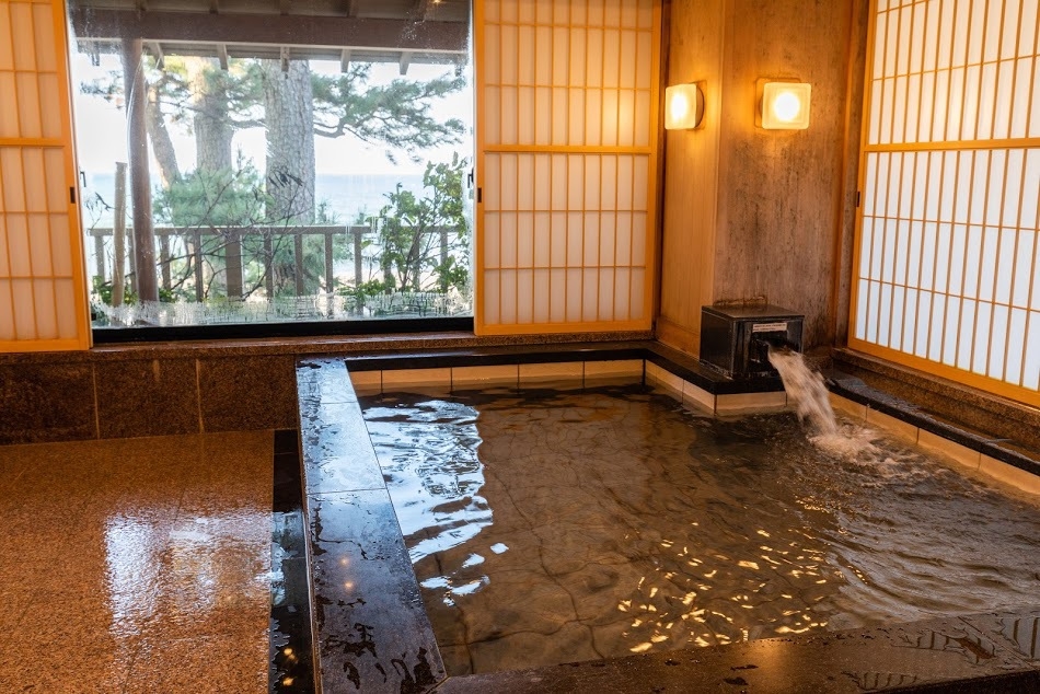 【夕・朝食付】美し国三重のグルメを気軽に堪能！松阪牛鍋焼プラン