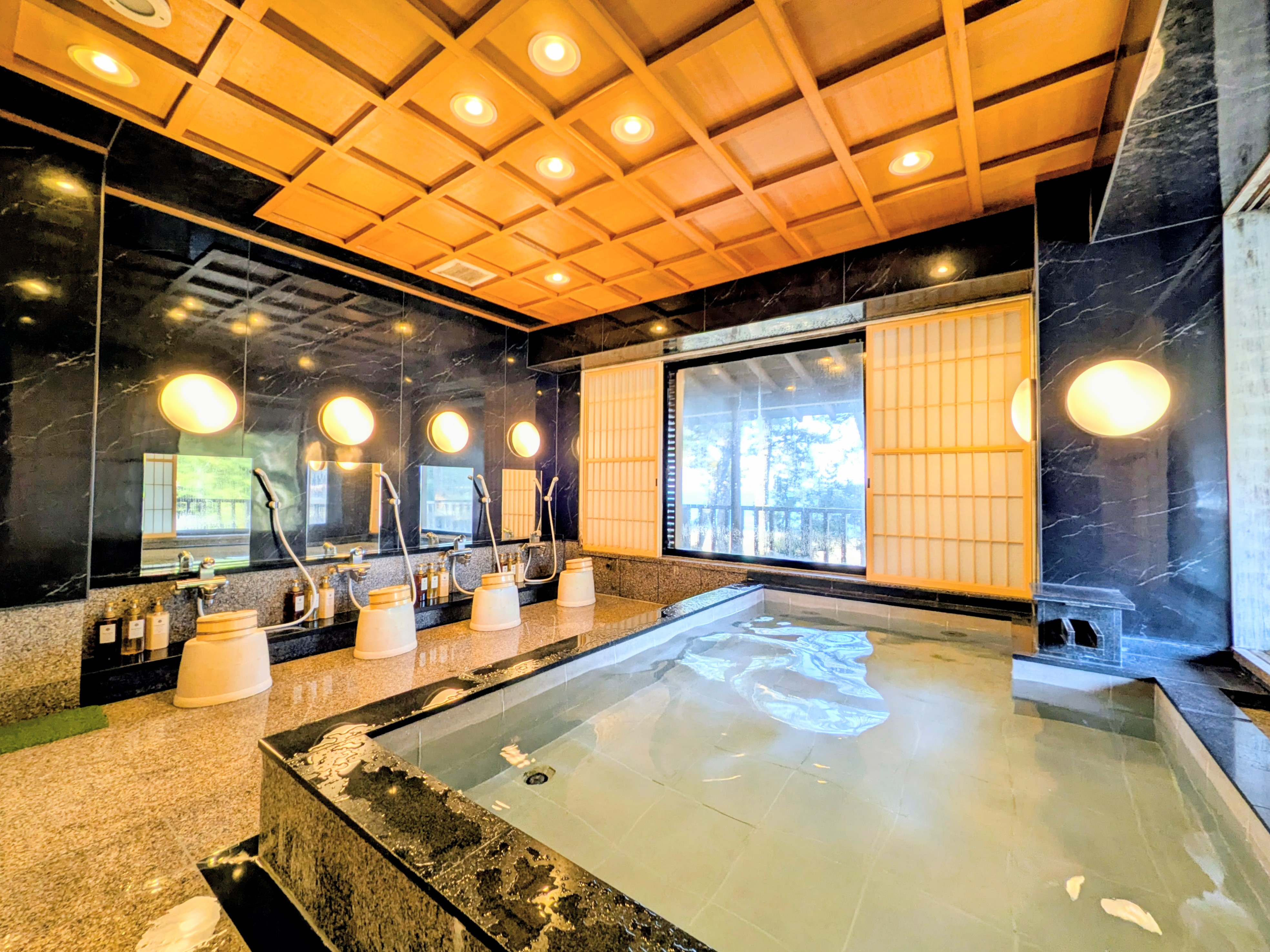 男性大浴場『満福の湯』