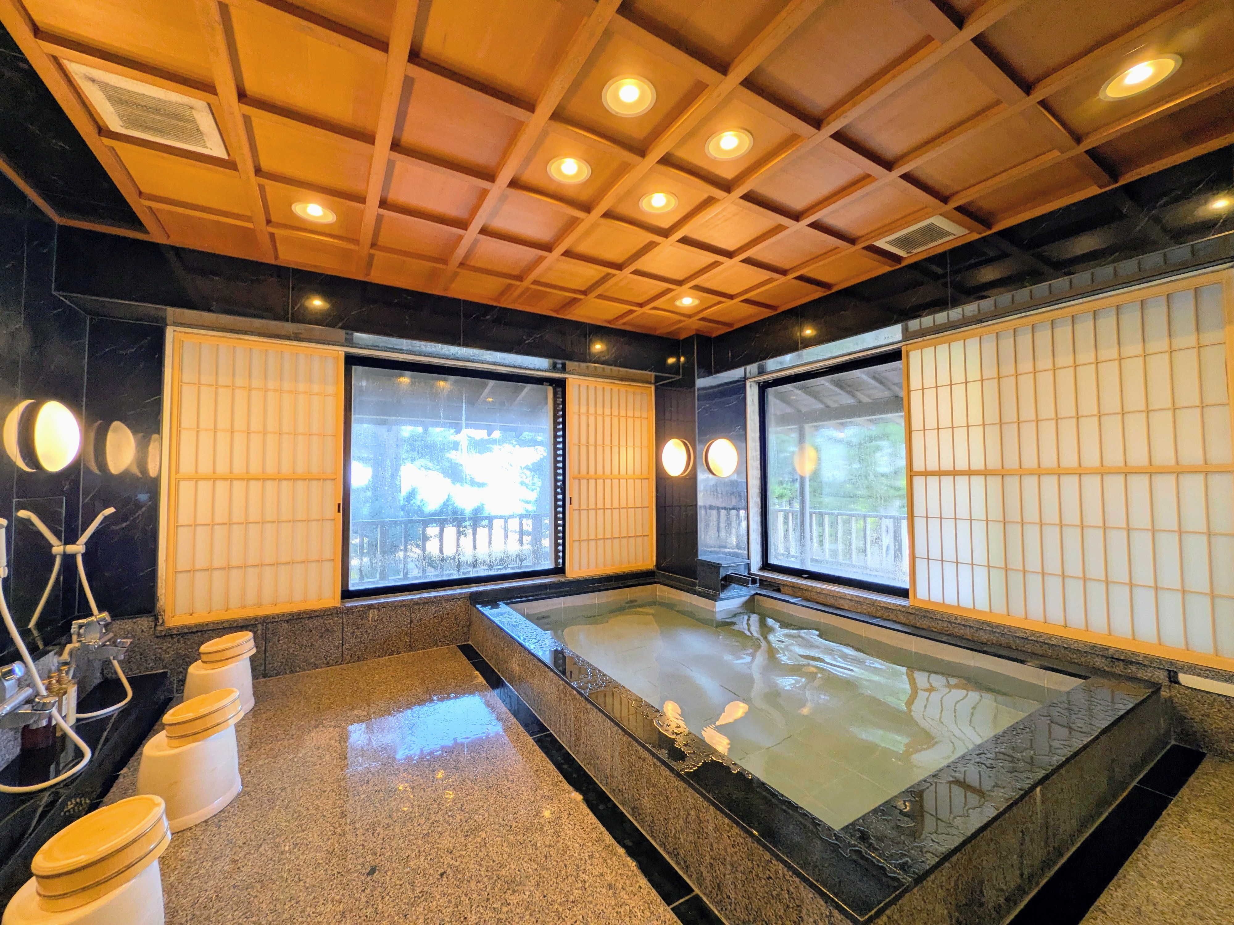 男性大浴場『満福の湯』