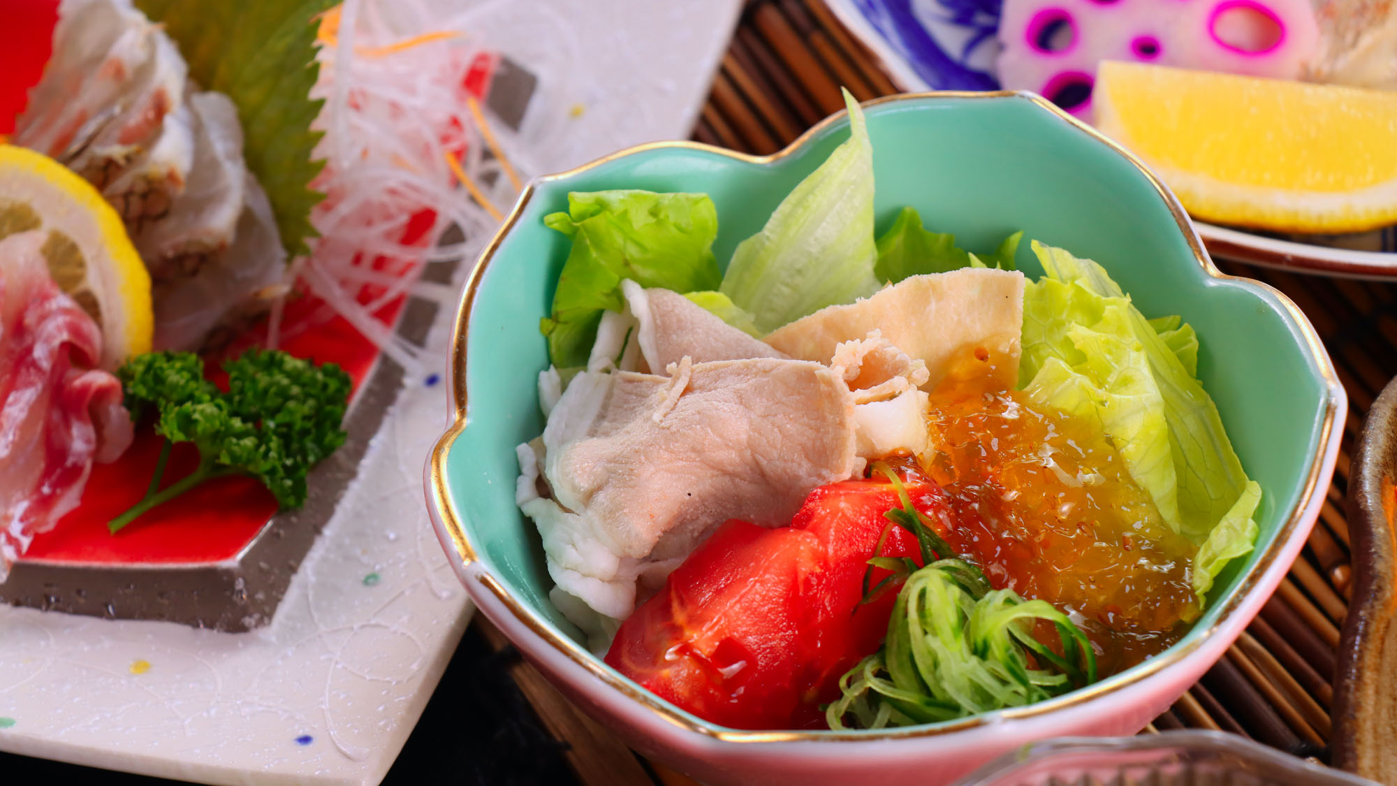 【天草梅肉ポークの冷しゃぶサラダ】