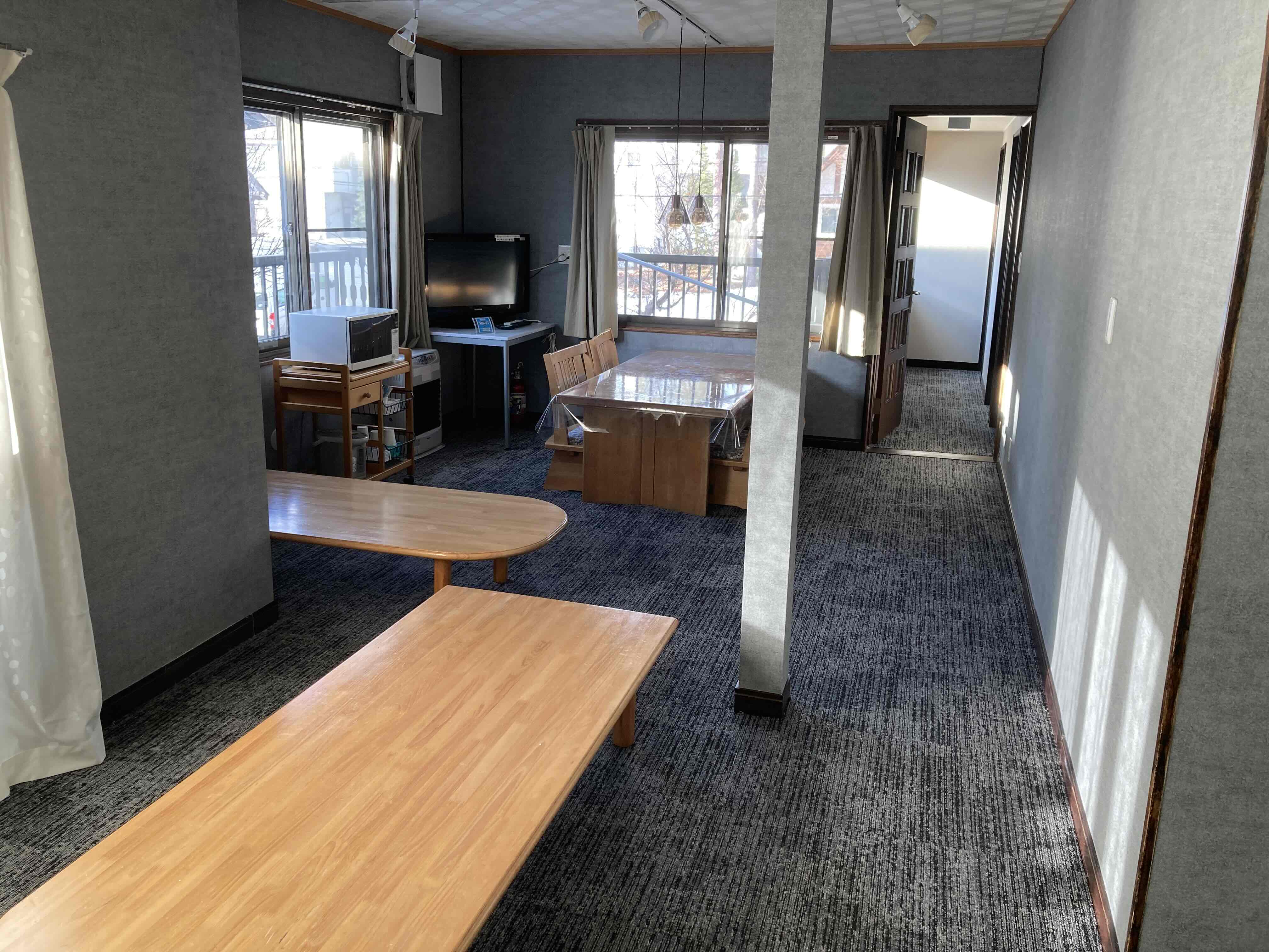 共有スペース。お食事をしたり、くつろいでいただけます。