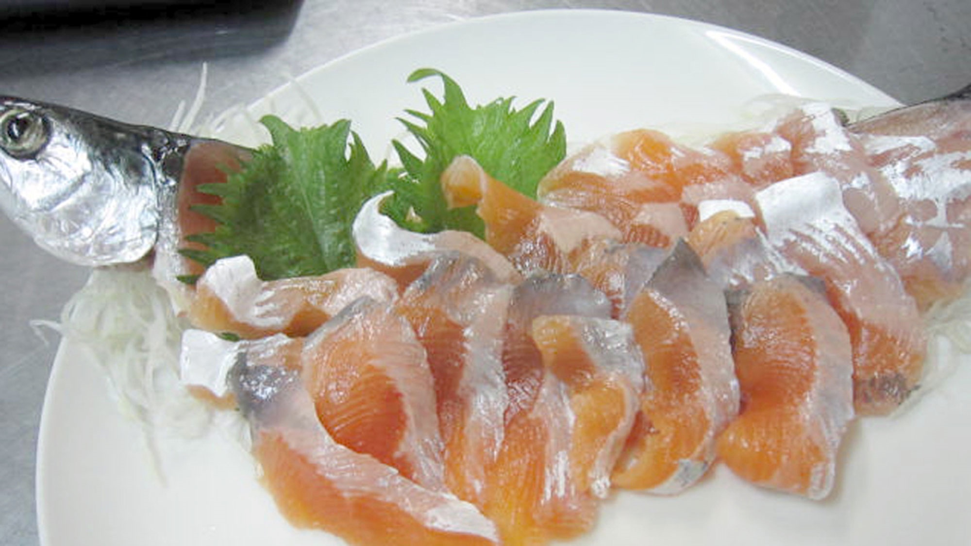 *夕食一例【ヒメマスのお刺身】北海道の旬！新鮮なヒメマスをお刺身で。