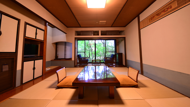 一般客室◆上質な木の設え◆木漏れ日差し込む和室10畳の客室